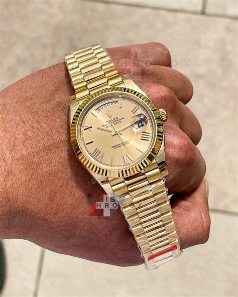 smooth bezel rolex day date champagne|rolex day date 40 yellow gold.